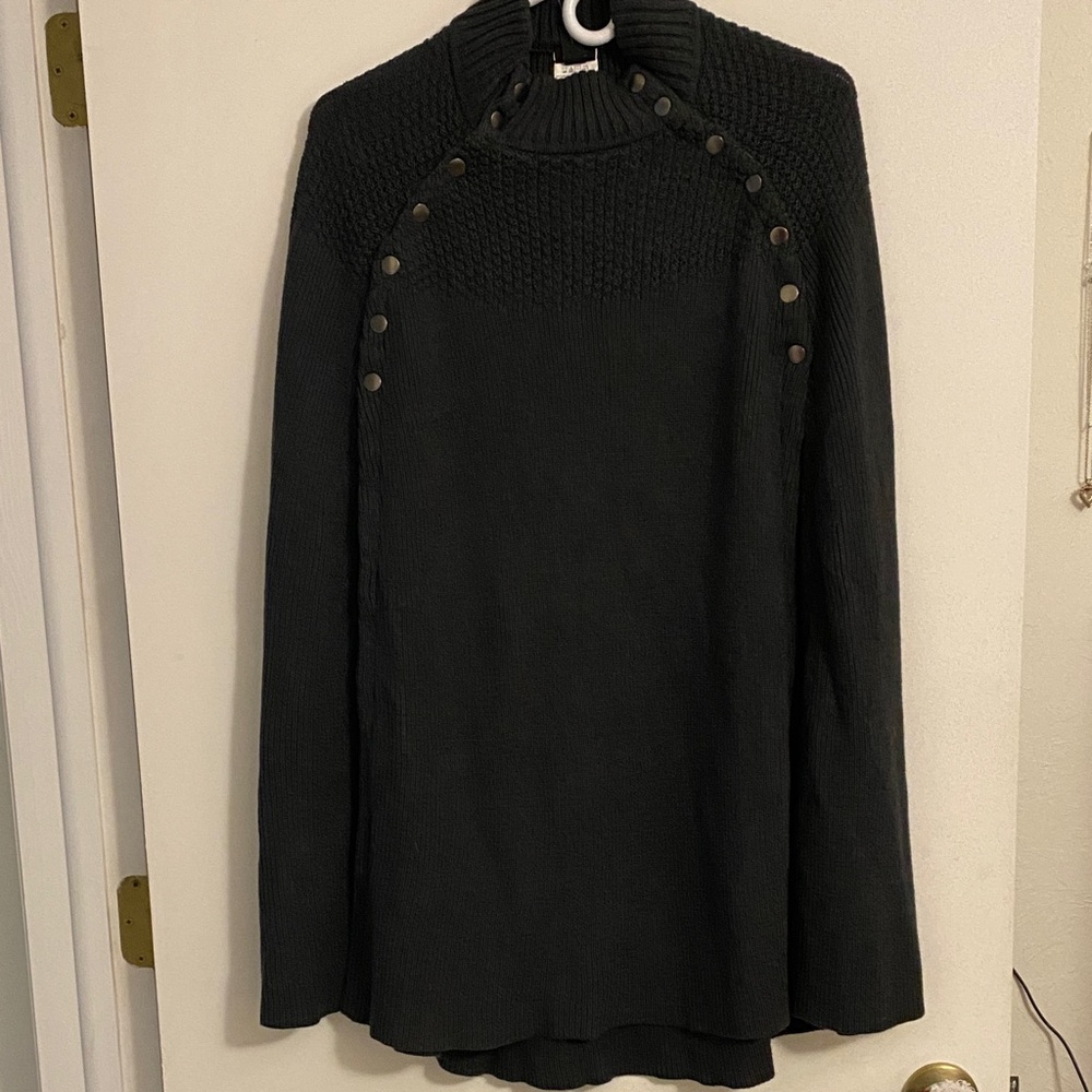 G.I.L.I. Charcoal grey knitted cape with Asymmetric Button Detail